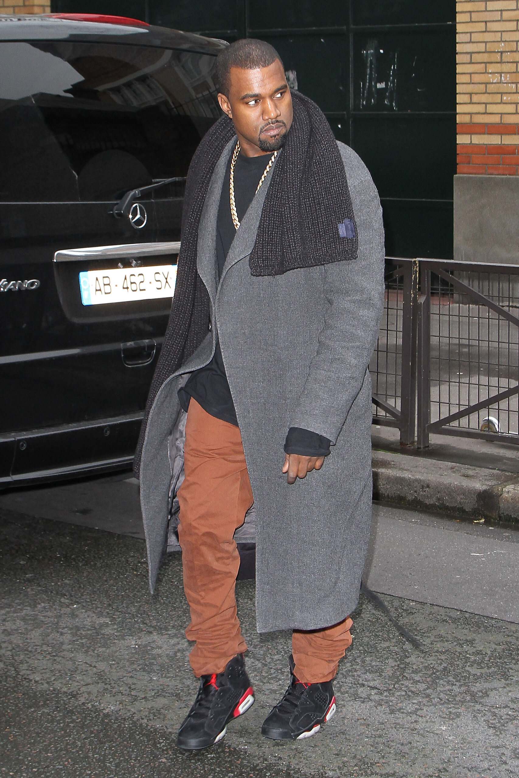 Kanye West In The Air Retro 6 "Infrared" -